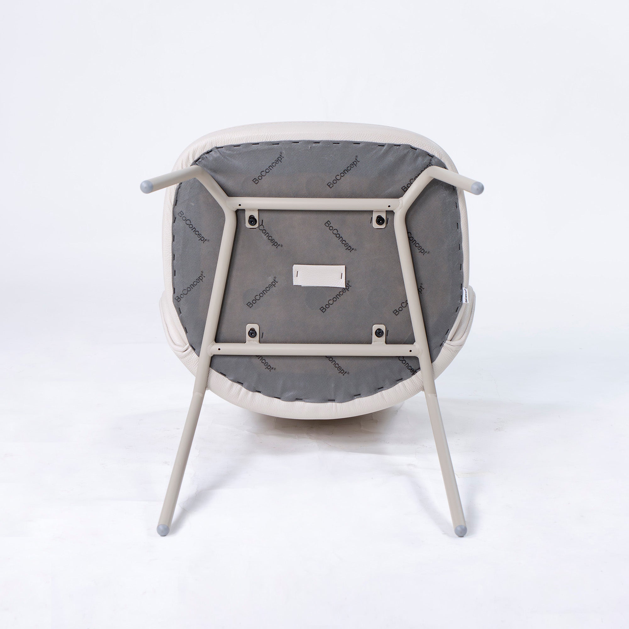 BoConcept Princeton ダイニングチェア(3) レザー ライトベージュ系 マットアッシュグレー メタル脚