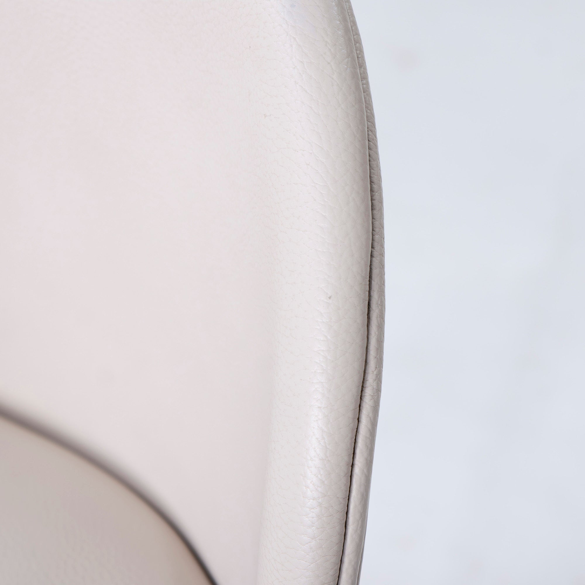 BoConcept Princeton ダイニングチェア(4) レザー ライトベージュ系 マットアッシュグレー メタル脚