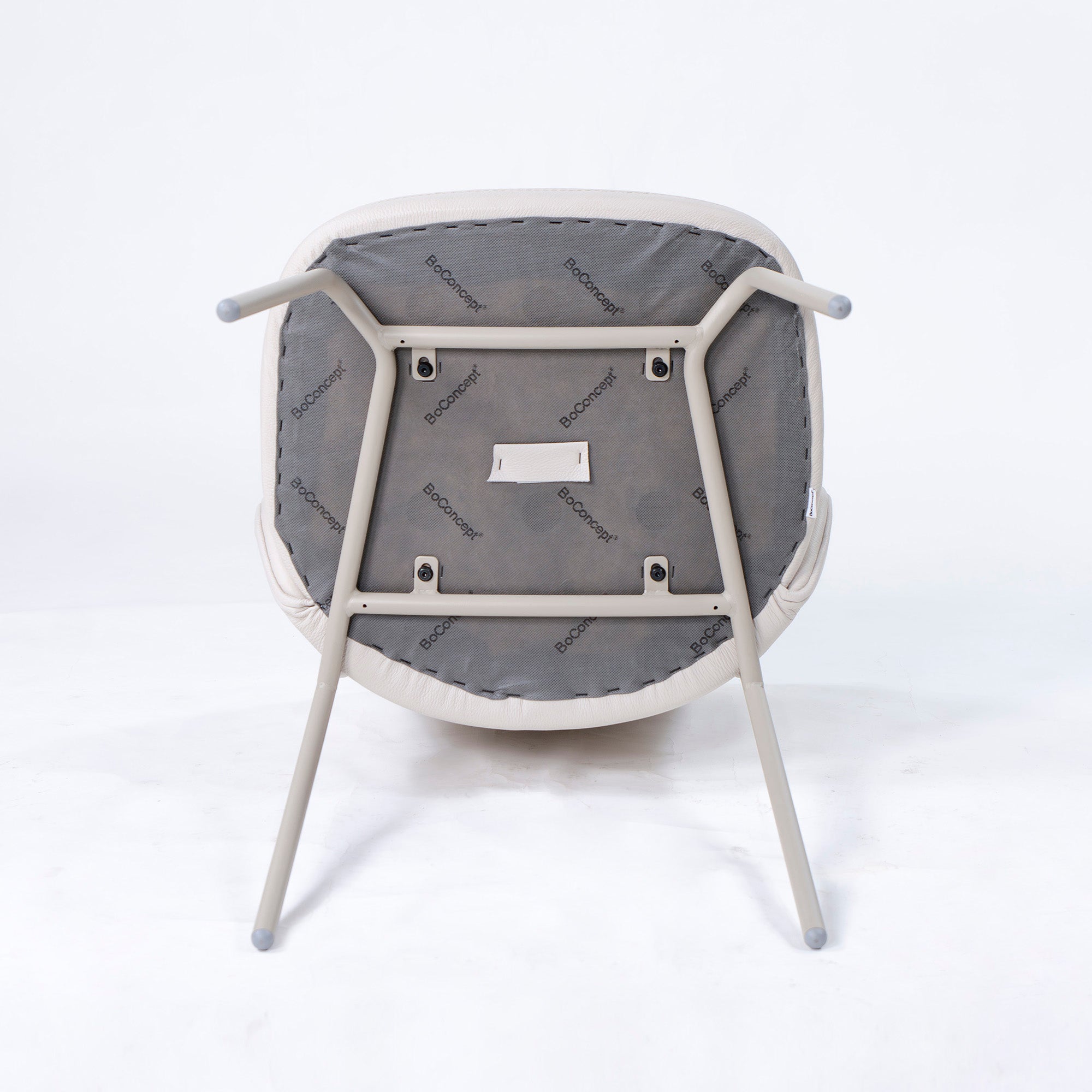 BoConcept Princeton ダイニングチェア(4) レザー ライトベージュ系 マットアッシュグレー メタル脚