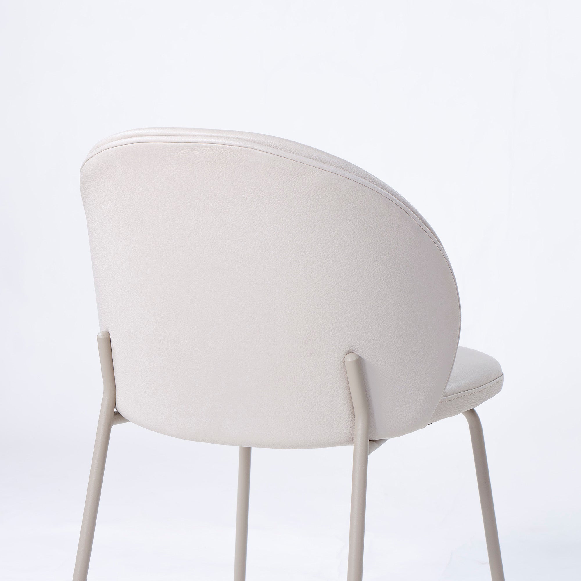 BoConcept Princeton ダイニングチェア(5) レザー ライトベージュ系 マットアッシュグレー メタル脚