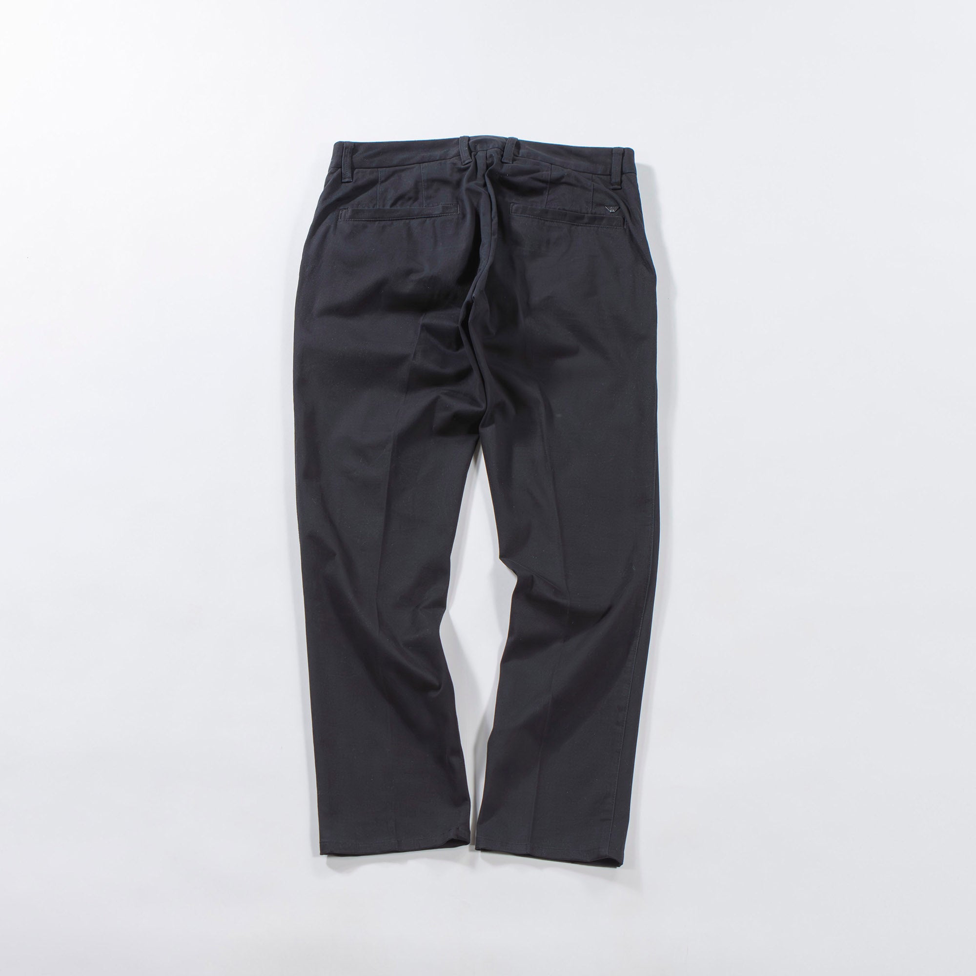 アルマーニ EMPORIO ARMANI チノパンツ センタープレス ノータック ブラック トラウザー ボトムス メンズファッション ボトムス パンツ
