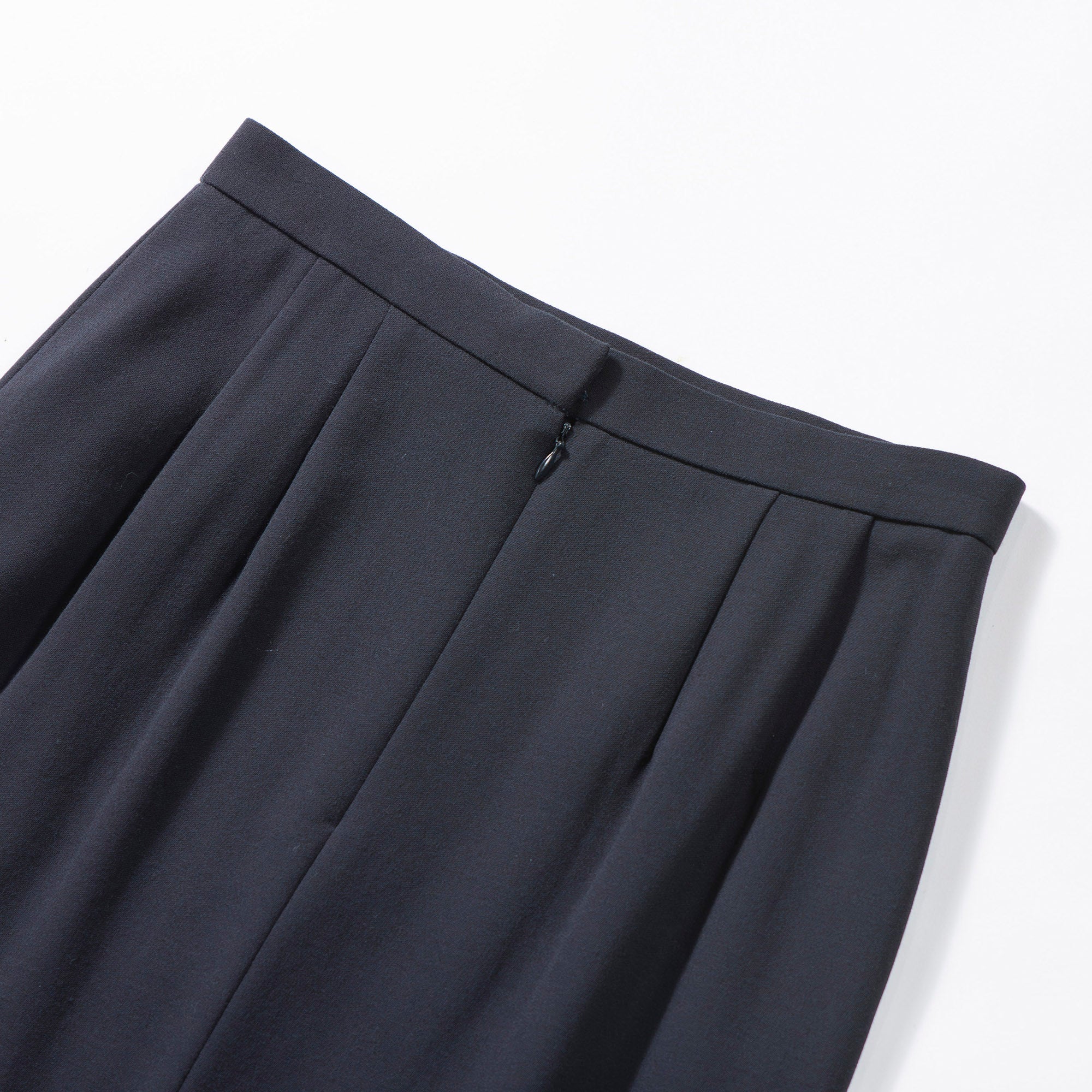 Aquascutum Cocoon Skirt 100% Wool Navy Women's Fashion Women's Bottoms Women's Suits
