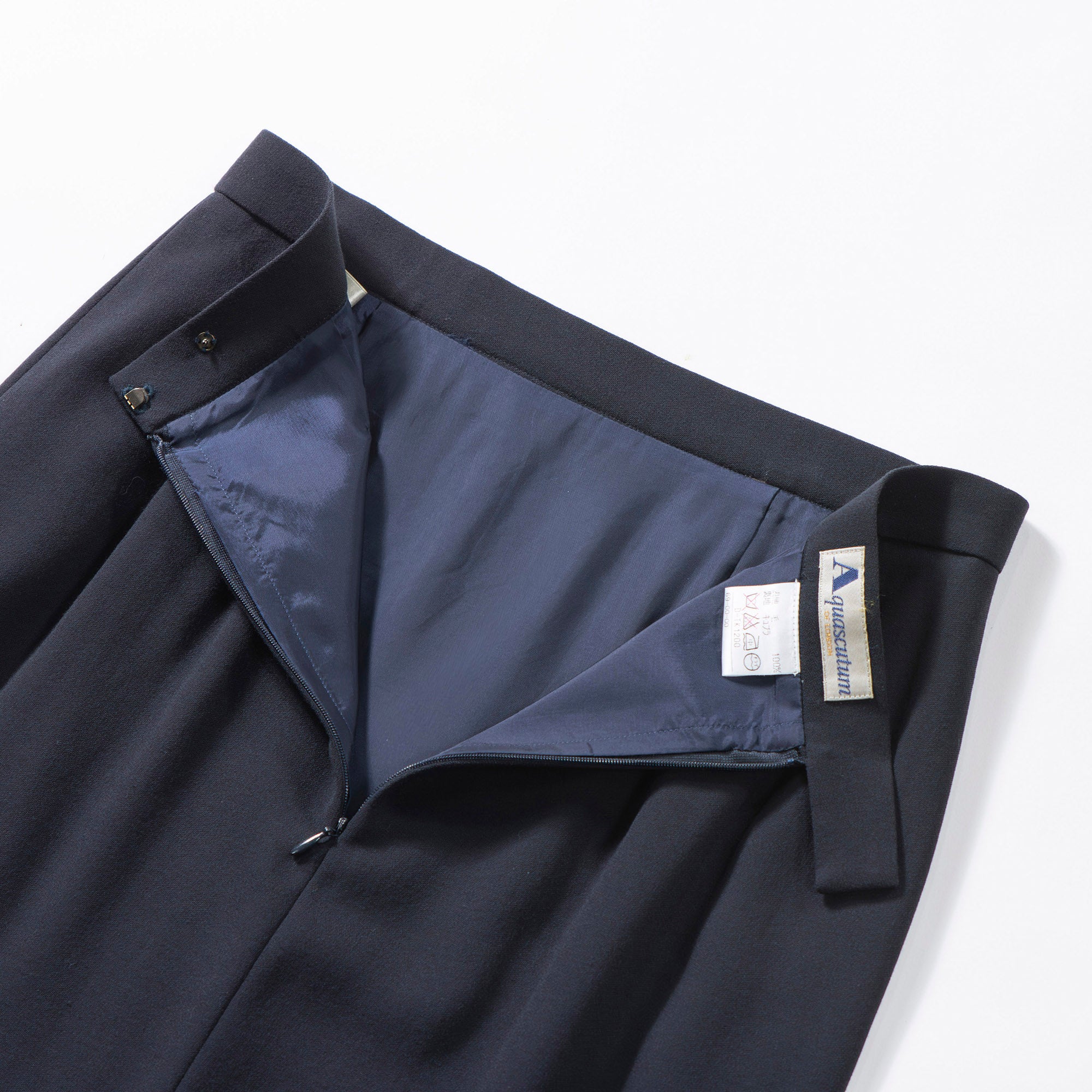 Aquascutum Cocoon Skirt 100% Wool Navy Women's Fashion Women's Bottoms Women's Suits
