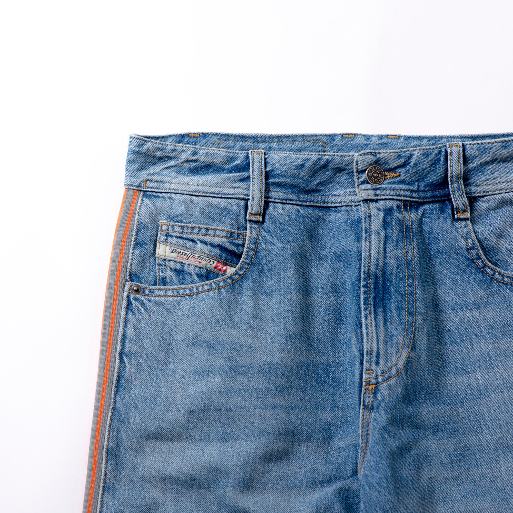 ディーゼル DIESEL D-ARBUS デニムパンツ レギュラーストレート ジーンズ サイドライン ジャージパンツ ヴィンテージ加工 再構築 メンズ