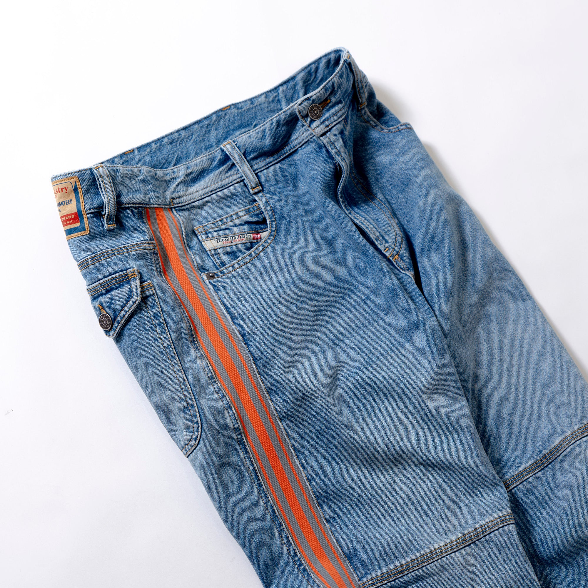 ディーゼル DIESEL D-ARBUS デニムパンツ レギュラーストレート ジーンズ サイドライン ジャージパンツ ヴィンテージ加工 再構築 メンズ