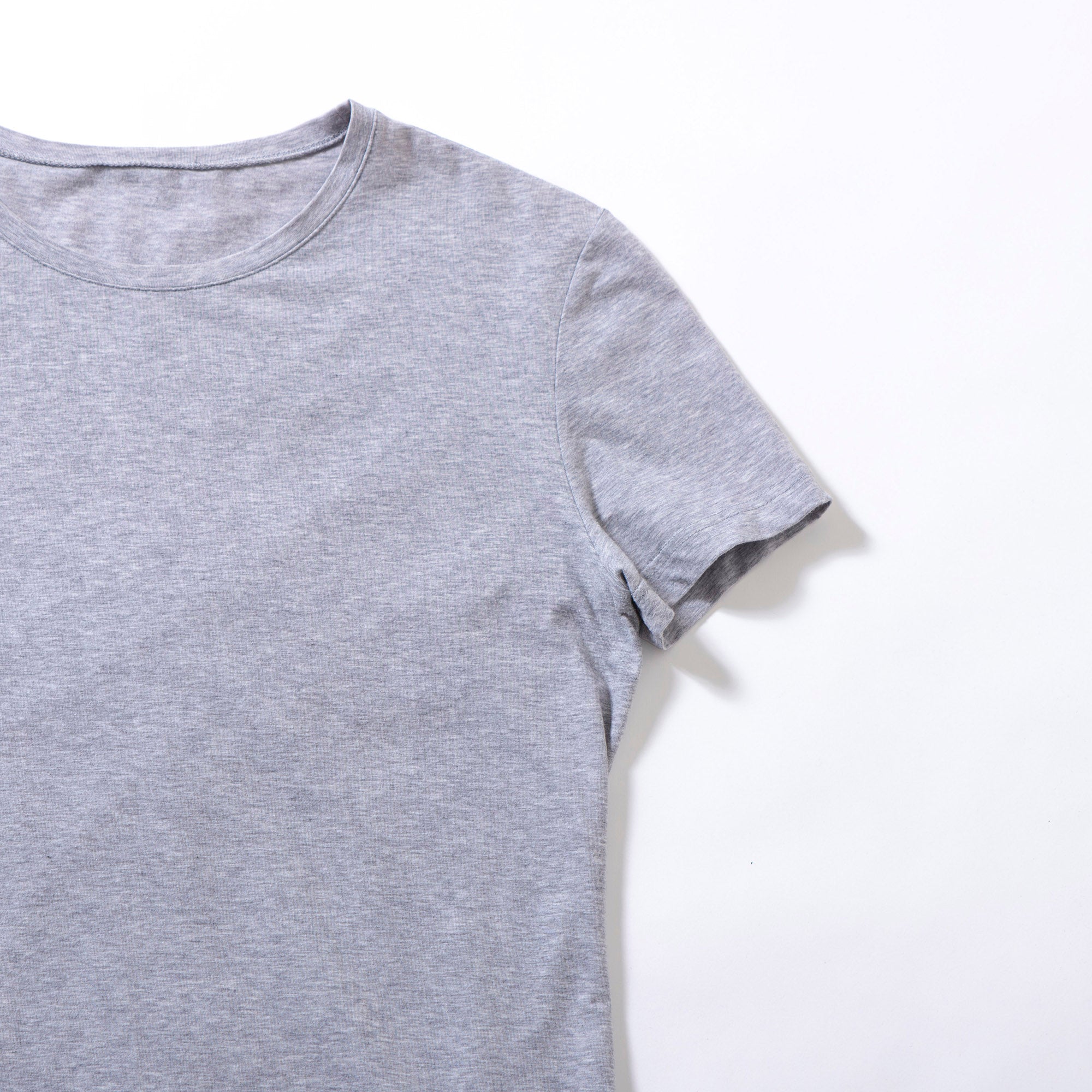 プラダ PRADA SPORT クルーネック Tシャツ ショートスリーブ グレー ロゴパッチ 半袖 ポケットTシャツ カットソー レディース メンズ