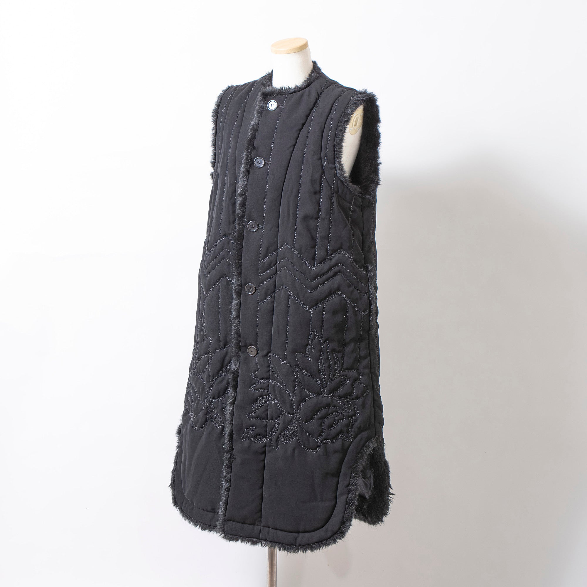 【古着】コムデギャルソン noir kei ninomiya AD2019 フラワーキルティング ベスト ノースリーブ ロング丈 ジレコート ブラック S 二宮啓 再構築 デザインベスト ファー切り替え レディース アウター ロングダウン ダウンベスト 日本製【中古】【ブランド古着】【USED】