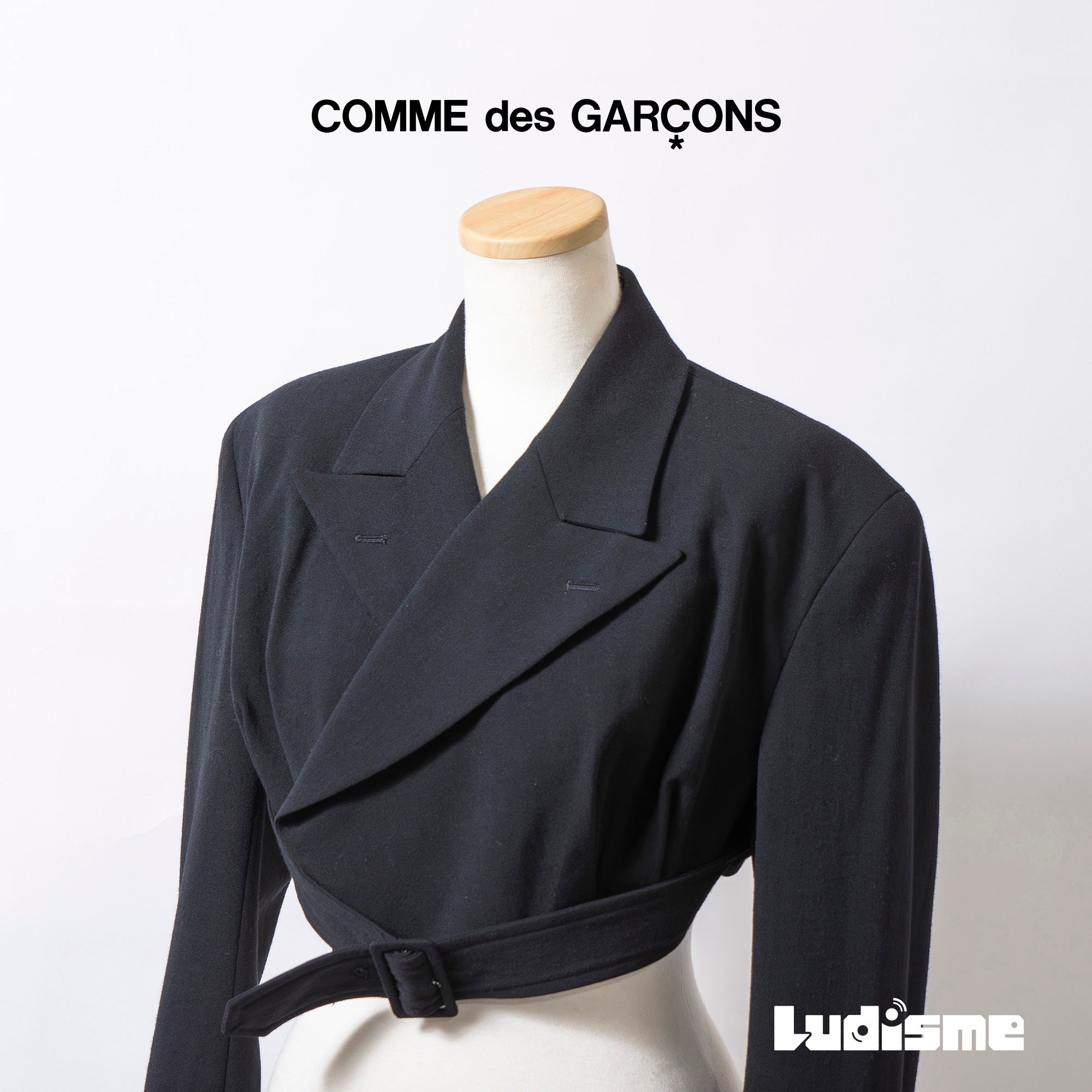 【古着】コムデギャルソン COMME des GARCONS 1980年代 テーラードジャケット ショート丈 ベルト付き クロップド丈 ウール ブラック S 川久保玲 ◆希少◆ レディース ヴィンテージ アーカイブ アウター 日本製【中古】【ブランド古着】【USED】