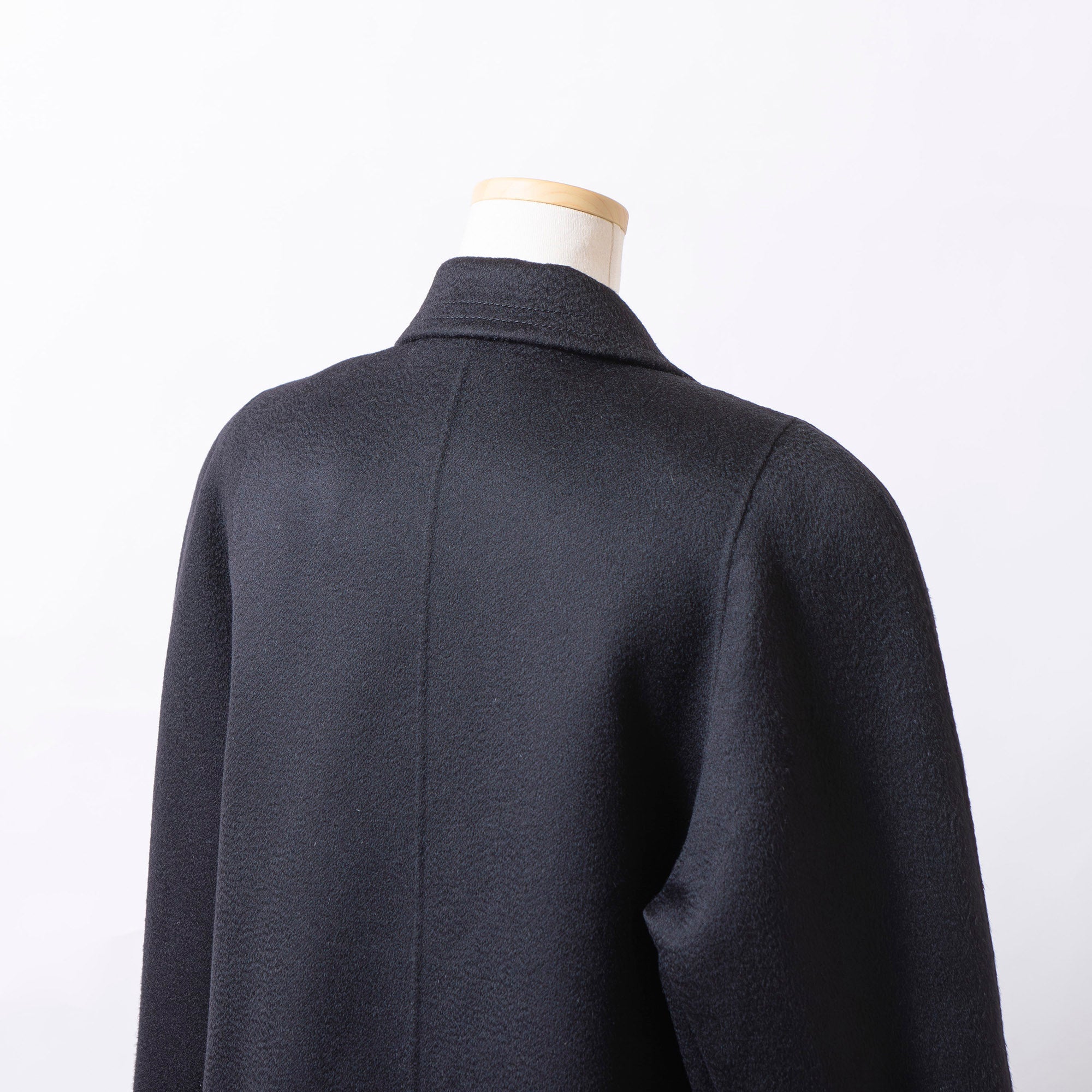 ロロピアーナ Loro Piana カシミヤコート ダブルブレスト ブラック カシミヤ100％ レディース ミドル丈 Pコート ハンドメイド