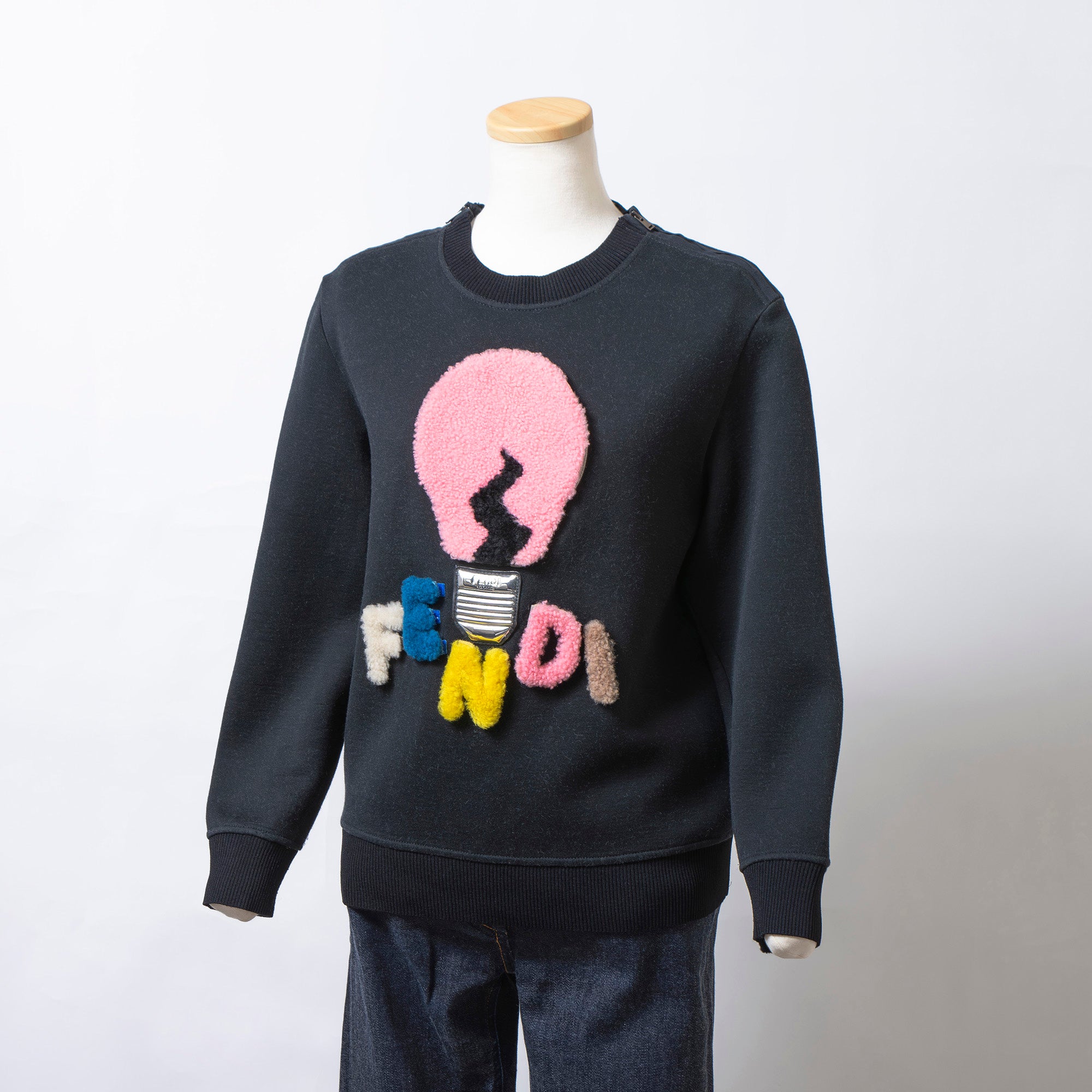 フェンディ FENDI スウェット ブラック 38 パイルアップリケ ライトバルブデザイン レディース トップス トレーナー プルオーバー
