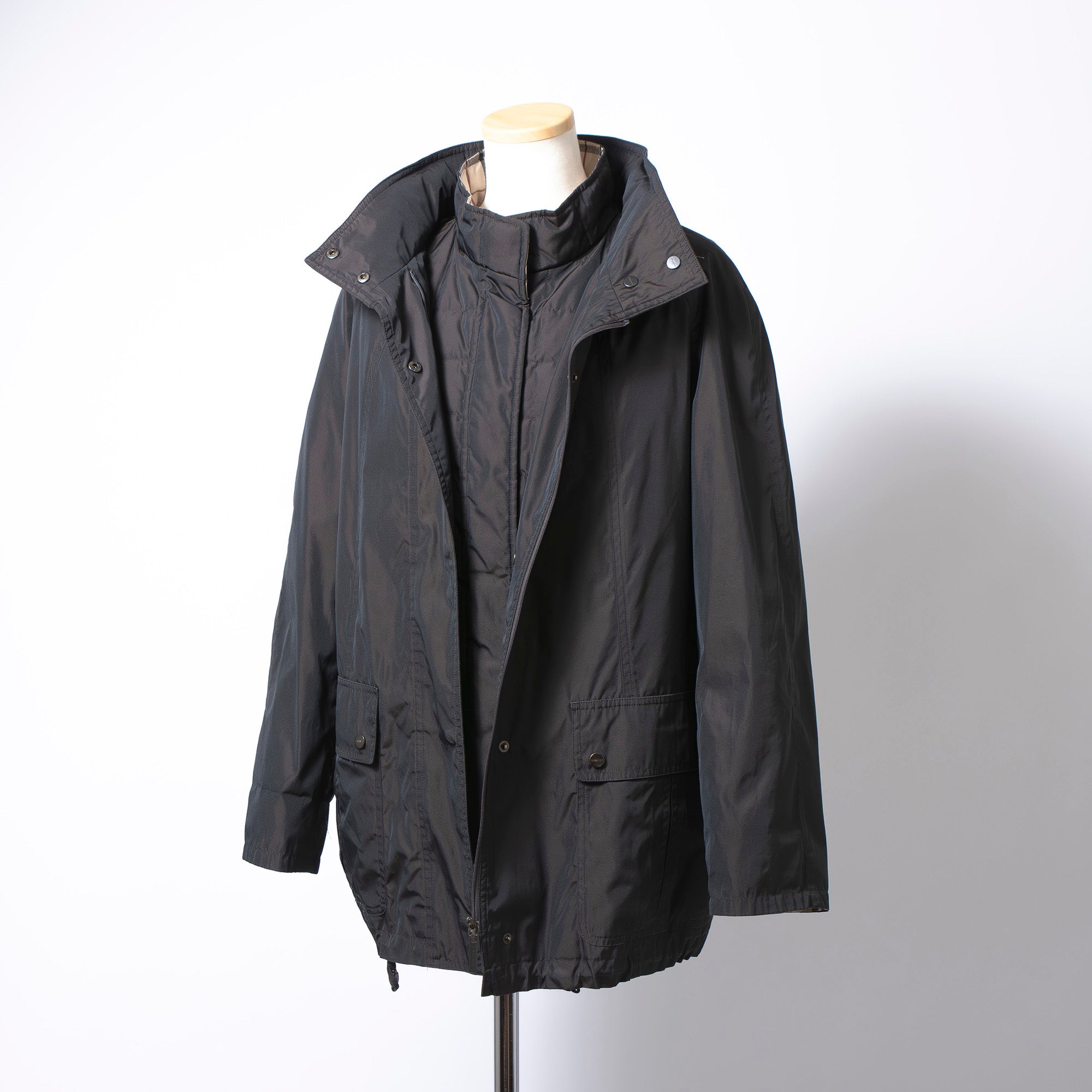 バーバリー Burberry London パッカブル フードジャケット ダウンライナー付き ブラック系 レディース 9 ナイロンジャケット ジャンパー