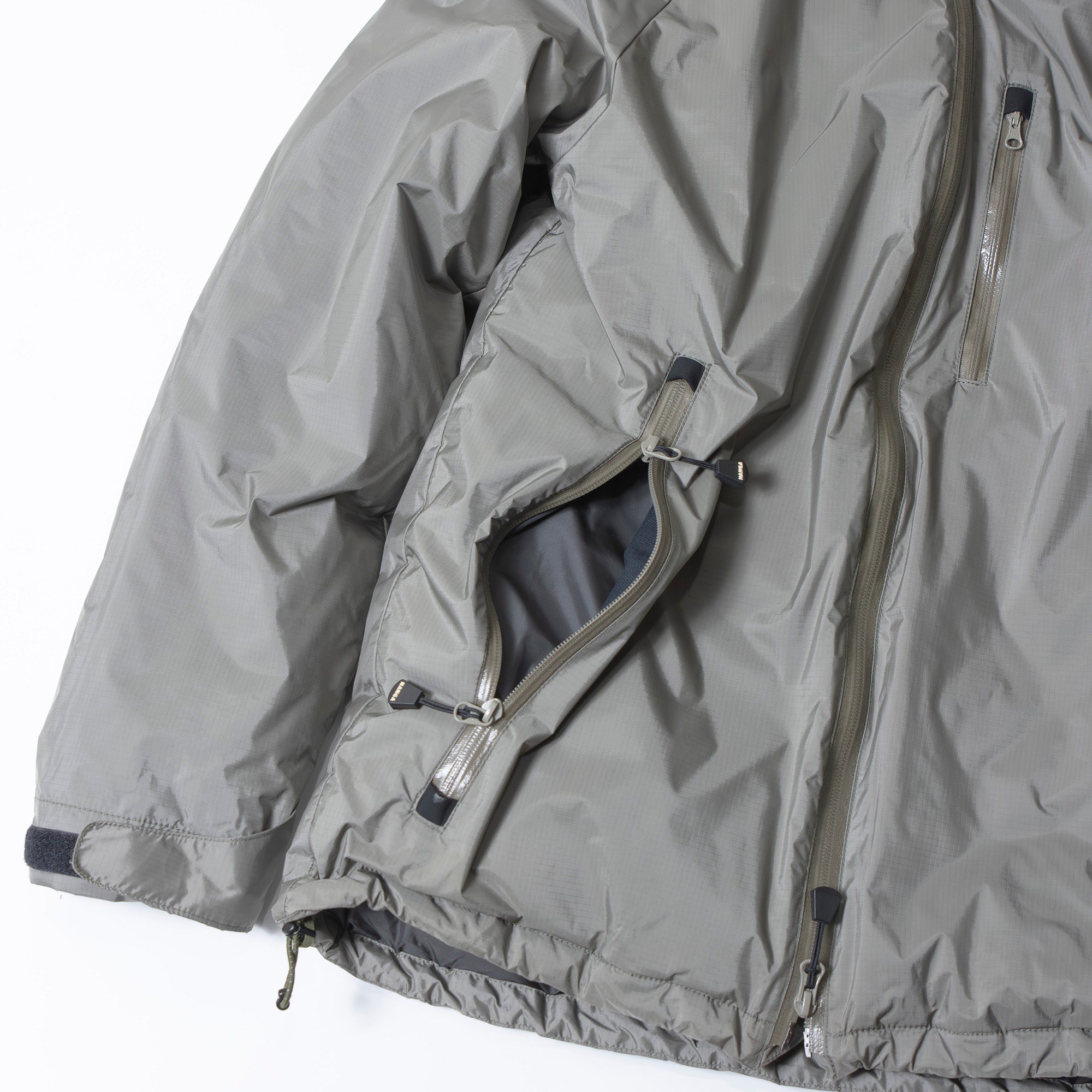 ナンガ NANGA オーロラダウンジャケット グレー メンズ L 日本製 オーロラテックス 防水透湿 フーデッド アウトドア マウンテンパーカー