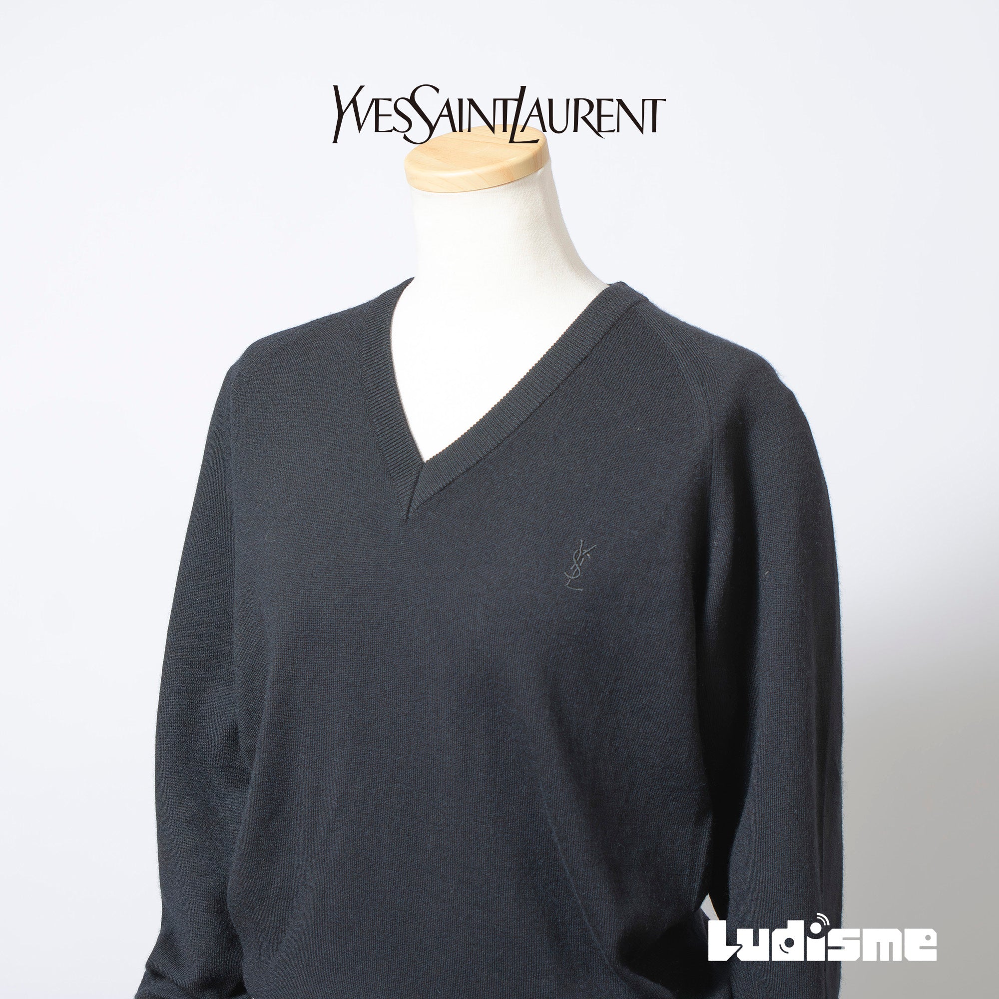 サンローラン Yves Saint Laurent Vネック ニットセーター ブラック ユニセックス S ウール100 トップス ラグランスリーブ 日本製 ロゴ刺繍