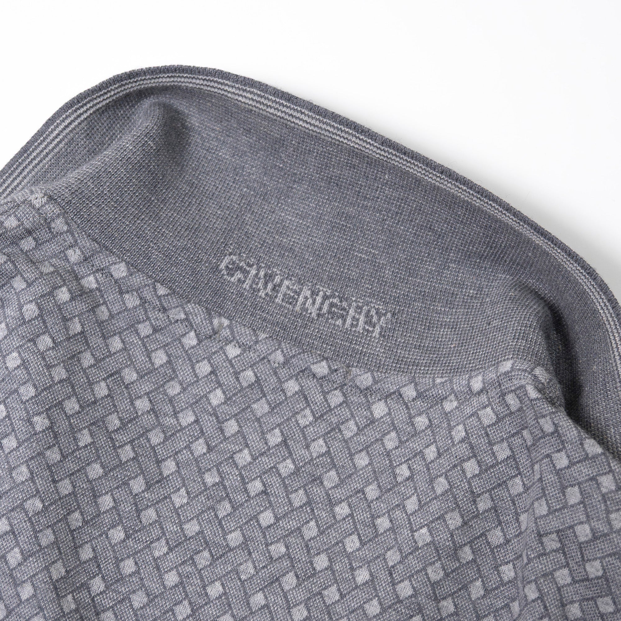 ジバンシィ GIVENCHY GIVENCHY PARIS ロングスリーブ コットンニットポロ グレー メンズ 長袖ポロシャツ 総柄 4Gロゴ 刺繍ロゴ イタリア製